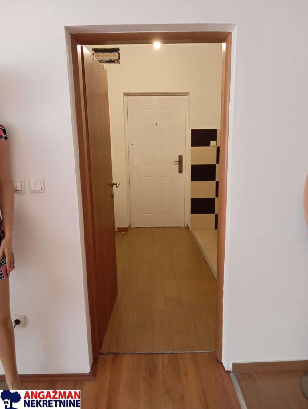 Stan na prodaju u Beogradu, Autokomanda, dvosoban, 103m2, cena 206000 evra