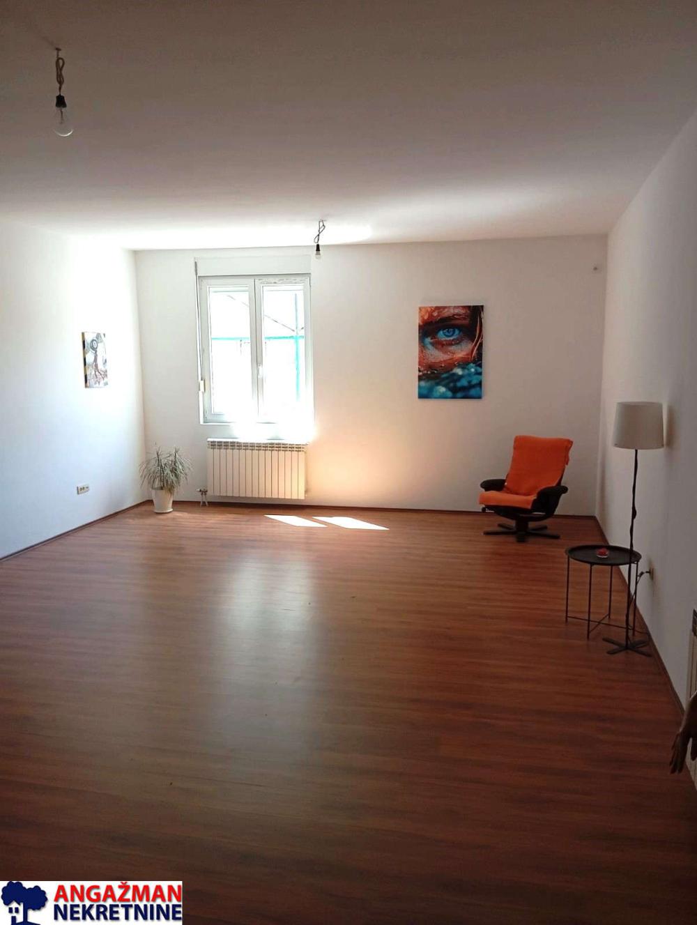 Stan na prodaju u Beogradu, Autokomanda, dvosoban, 103m2, cena 206000 evra