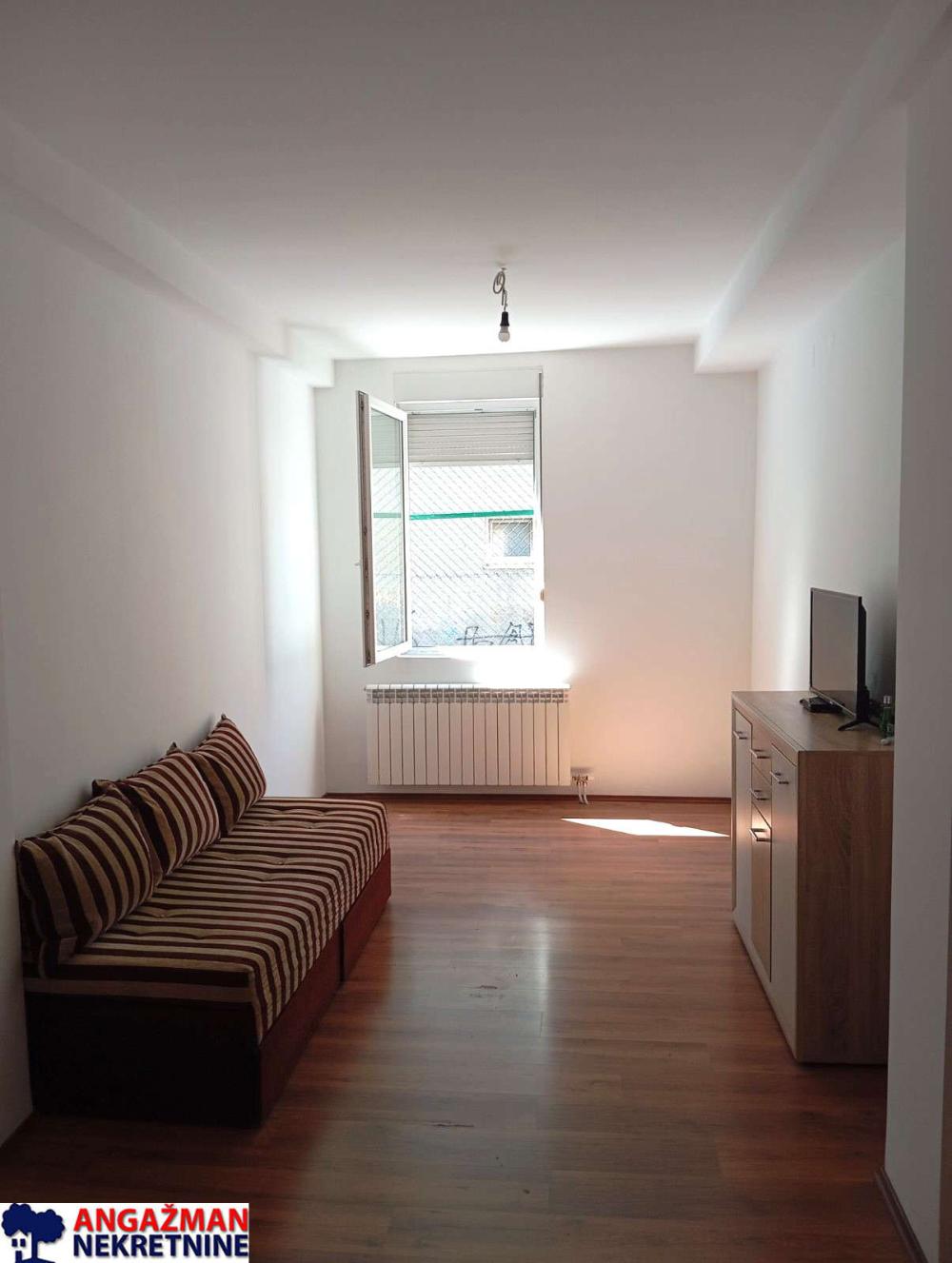 Stan na prodaju u Beogradu, Autokomanda, dvosoban, 103m2, cena 206000 evra