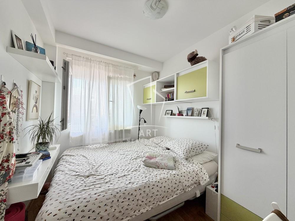 Stan na prodaju u Beogradu, Zemun, troiposoban, 68m2, cena 175000 evra