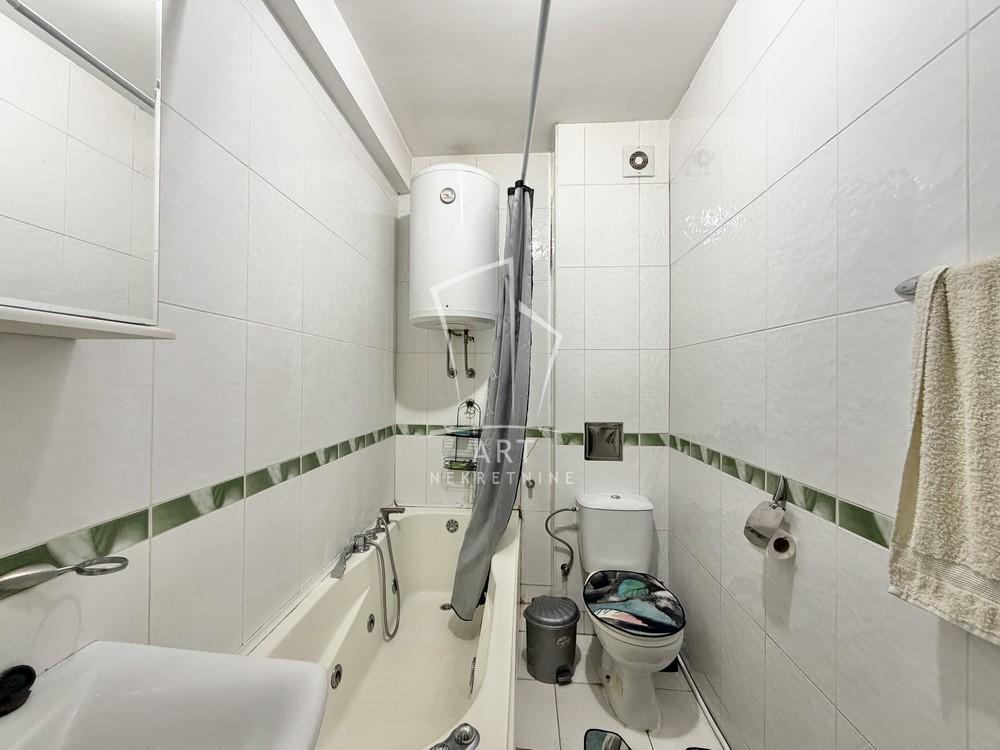 Stan na prodaju u Beogradu, Zemun, jednoiposoban, 33m2, cena 159000 evra