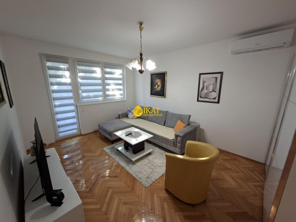 Stan na prodaju u Beogradu, Karaburma, dvosoban, 51m2, cena 156000 evra