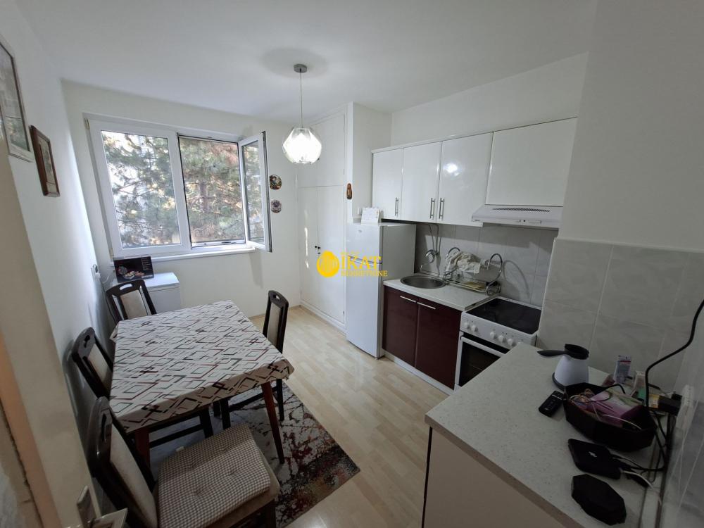 Stan na prodaju u Beogradu, Karaburma, dvosoban, 51m2, cena 156000 evra
