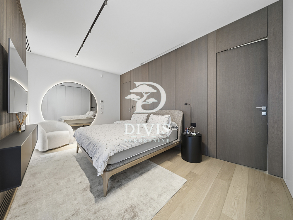 Stan na prodaju u Beogradu, Vračar (Hram), cetvorosoban, 162m2, cena 1500000 evra