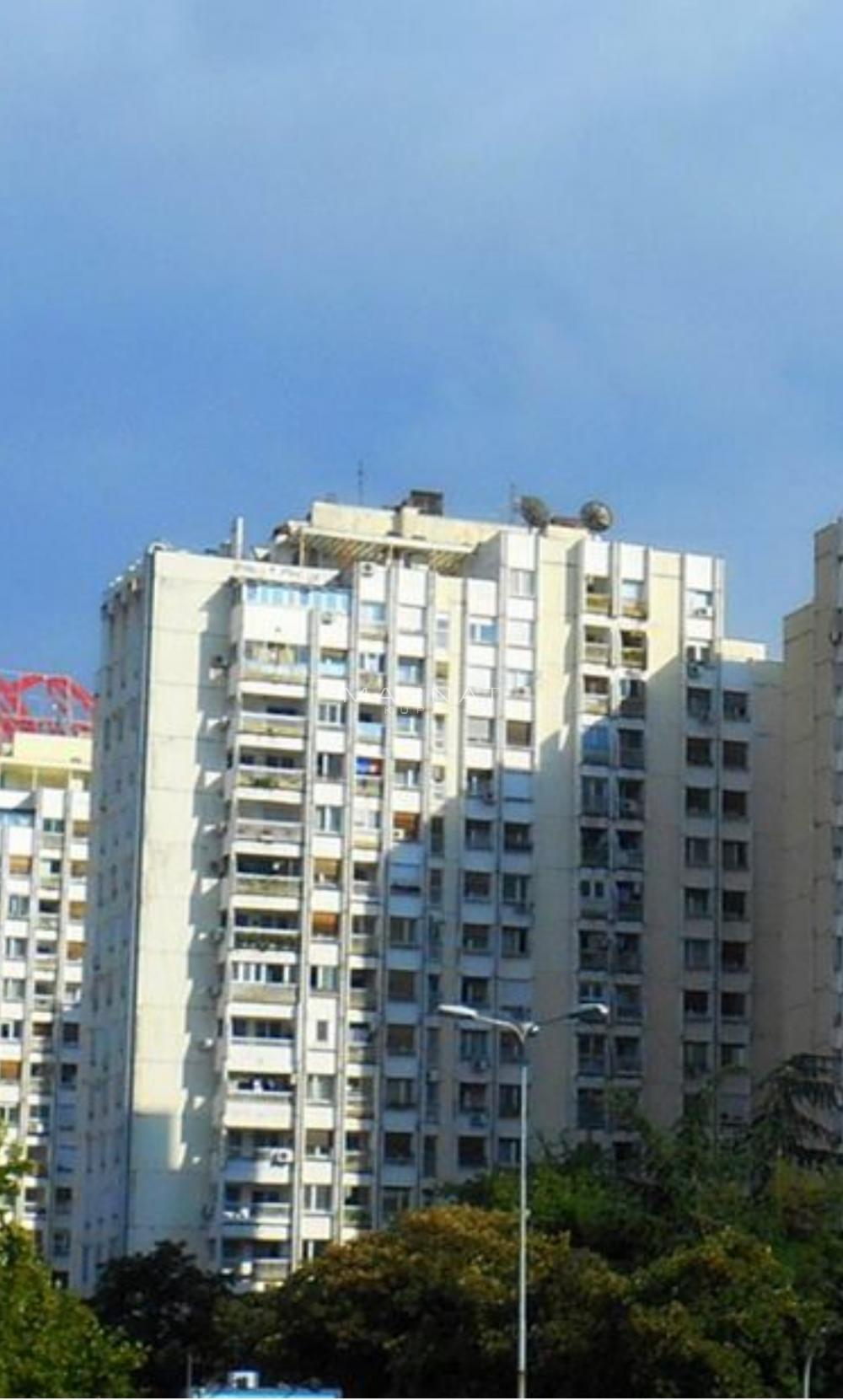 Stan na prodaju u Beogradu, Novi Beograd, troiposoban, 96m2, cena 340000 evra