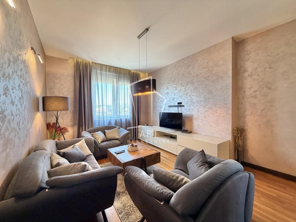 Stan na prodaju u Beogradu, Vračar, trosoban, 85m2, cena 315000 evra