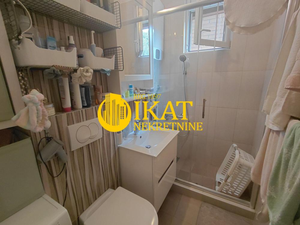 Stan na prodaju u Beogradu, Vukov spomenik, jednoiposoban, 38m2, cena 180000 evra