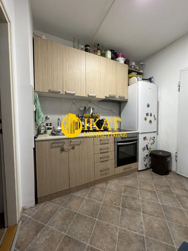 Stan na prodaju u Beogradu, Vukov spomenik, jednoiposoban, 37m2, cena 179000 evra