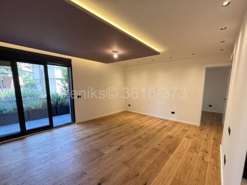 Stan na prodaju u Beogradu, Voždovac, trosoban, 121m2, cena 483000 evra