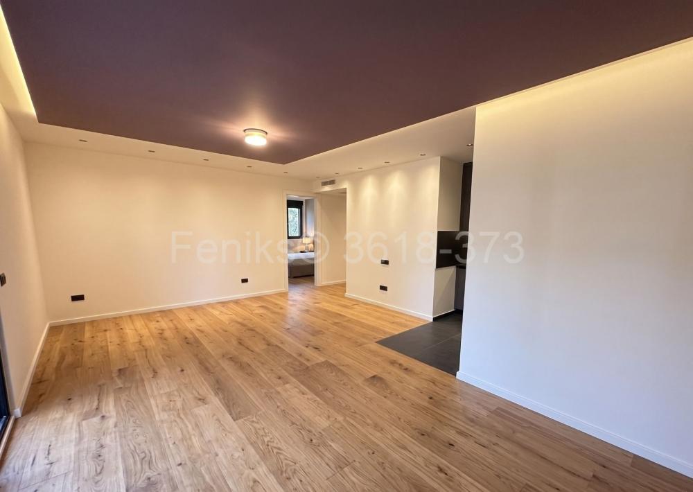 Stan na prodaju u Beogradu, Voždovac, trosoban, 121m2, cena 483000 evra