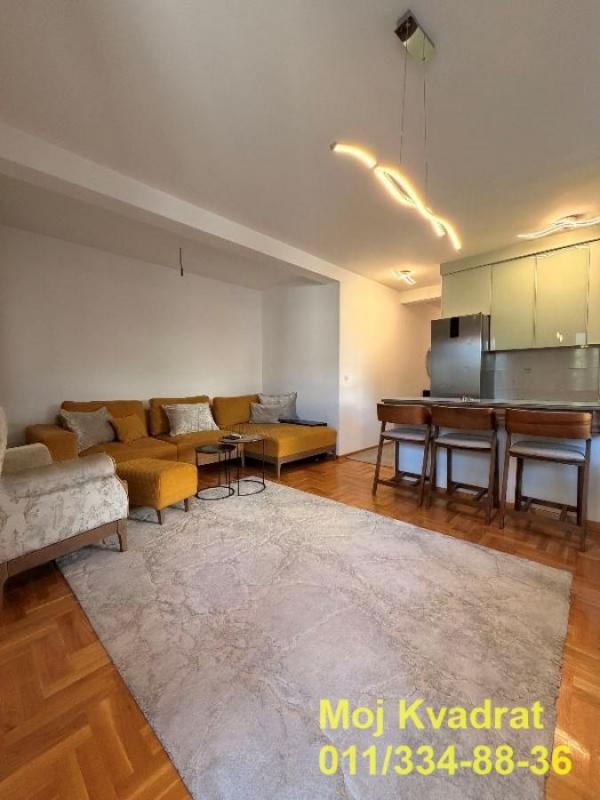 Stan na prodaju u Beogradu, Bulbulder, dvoiposoban, 80m2, cena 240000 evra
