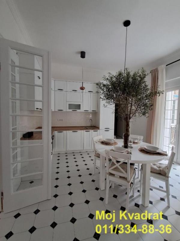 Stan na prodaju u Beogradu, Zeleni venac, trosoban, 110m2, cena 430000 evra