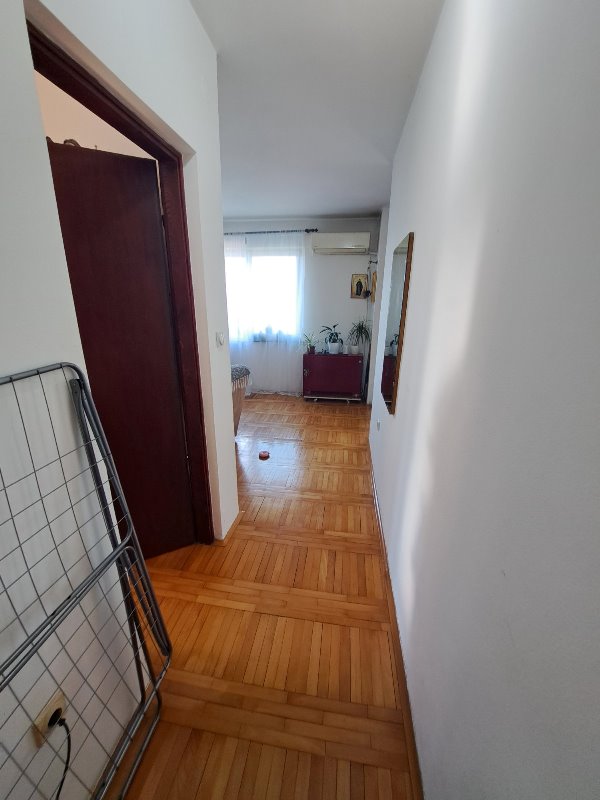 Stan na prodaju u Beogradu, Karaburma, dvosoban, 37m2, cena 90000 evra