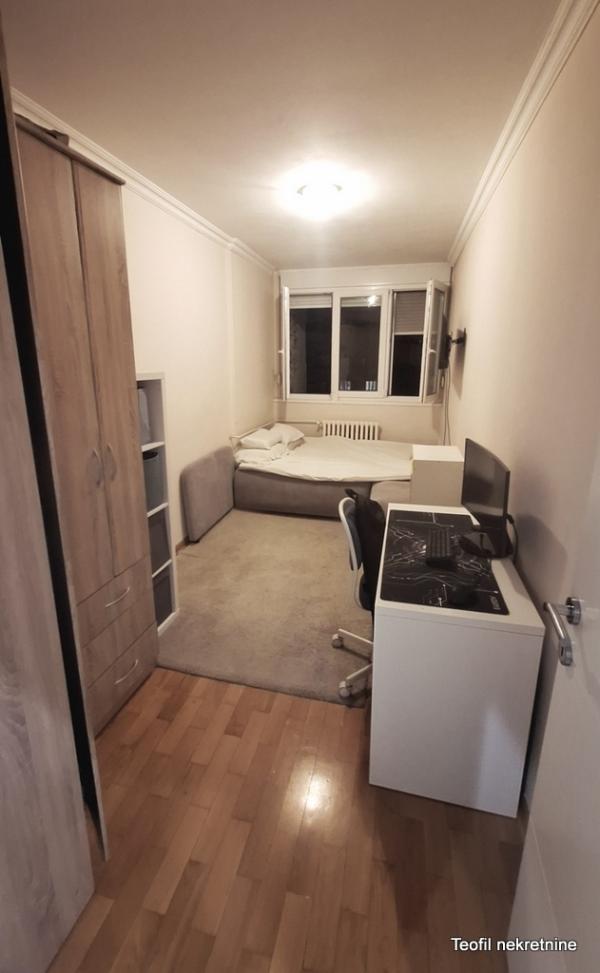 Stan na prodaju u Beogradu, Zemun, dvoiposoban, 77m2, cena 395000 evra
