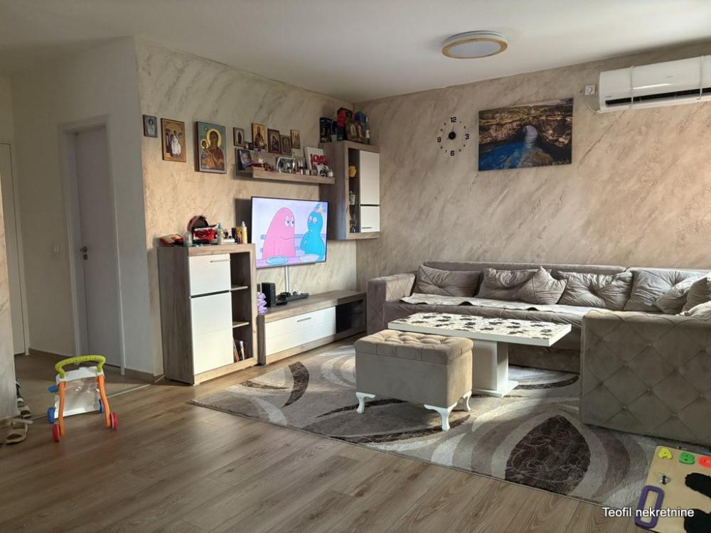 Stan na prodaju u Beogradu, Barajevo, dvoiposoban, 75m2, cena 110000 evra