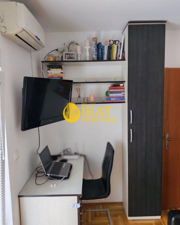 Stan na prodaju u Beogradu, Cvetkova pijaca, jednoiposoban, 27m2, cena 130000 evra