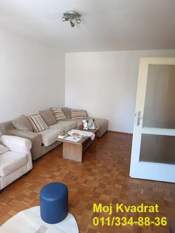 Stan na prodaju u Beogradu, Kumodraž, trosoban, 75m2, cena 215000 evra