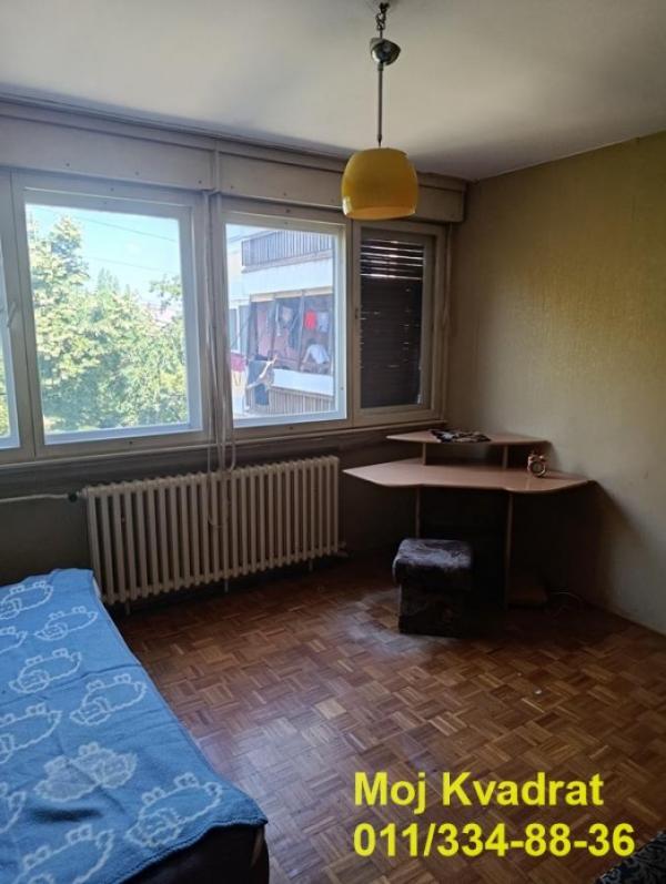 Stan na prodaju u Beogradu, Kumodraž, trosoban, 75m2, cena 215000 evra