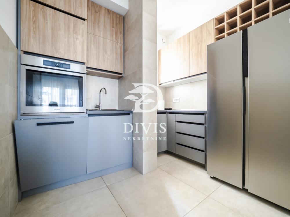 Stan na prodaju u Beogradu, Vračar (Hram), dvosoban, 49m2, cena 259000 evra