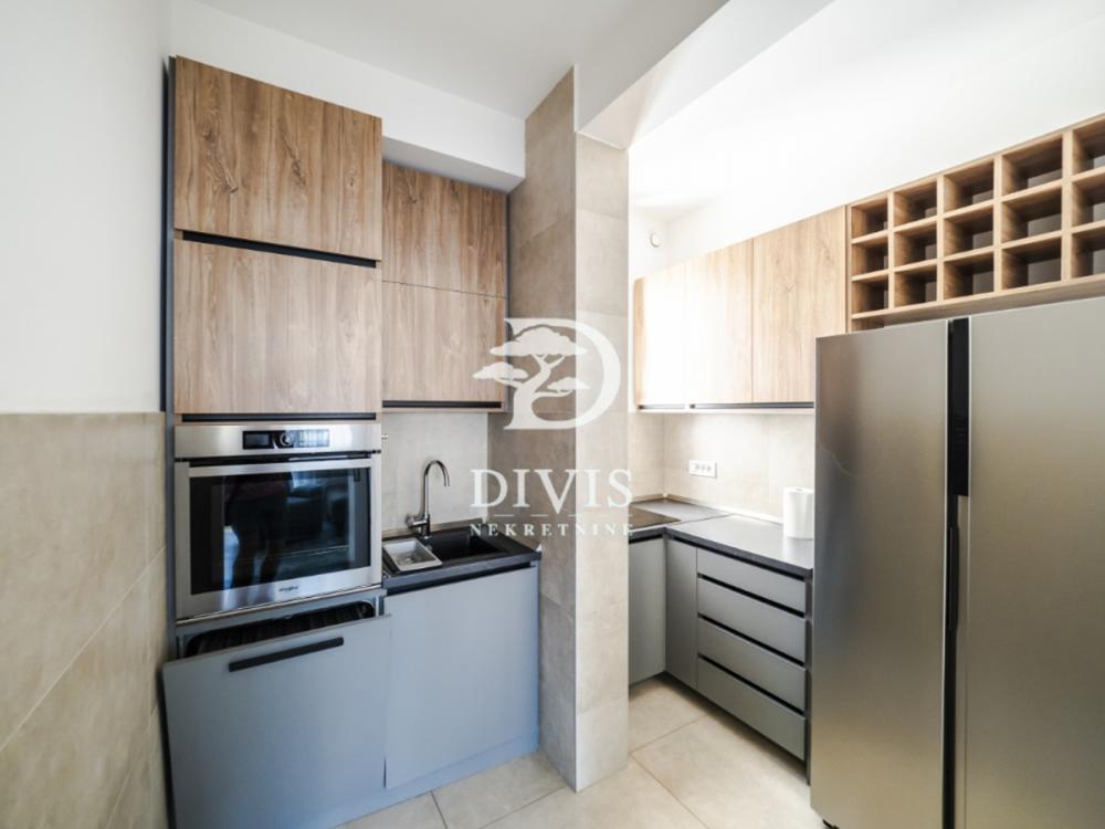 Stan na prodaju u Beogradu, Vračar (Hram), dvosoban, 49m2, cena 259000 evra