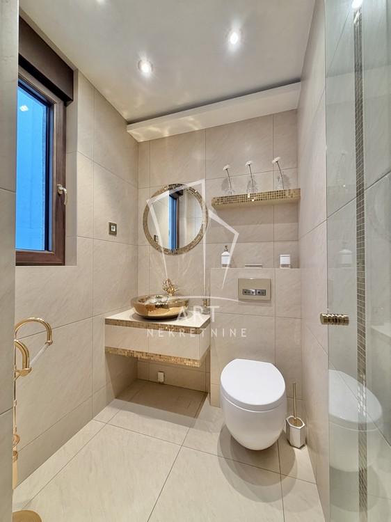 Stan na prodaju u Beogradu, Vračar (Hram), 214m2, cena 1450000 evra