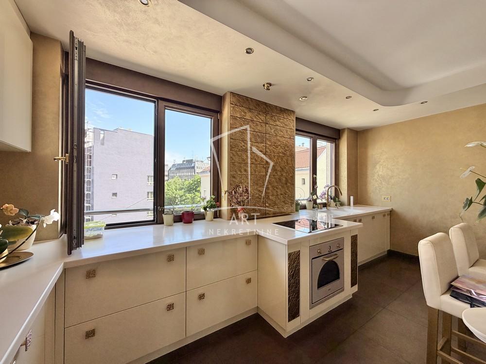 Stan na prodaju u Beogradu, Vračar (Hram), 214m2, cena 1450000 evra