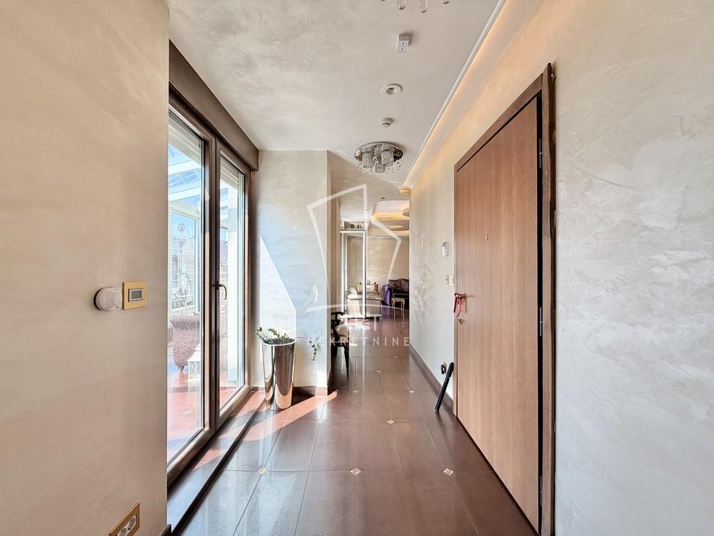 Stan na prodaju u Beogradu, Vračar (Hram), 214m2, cena 1450000 evra