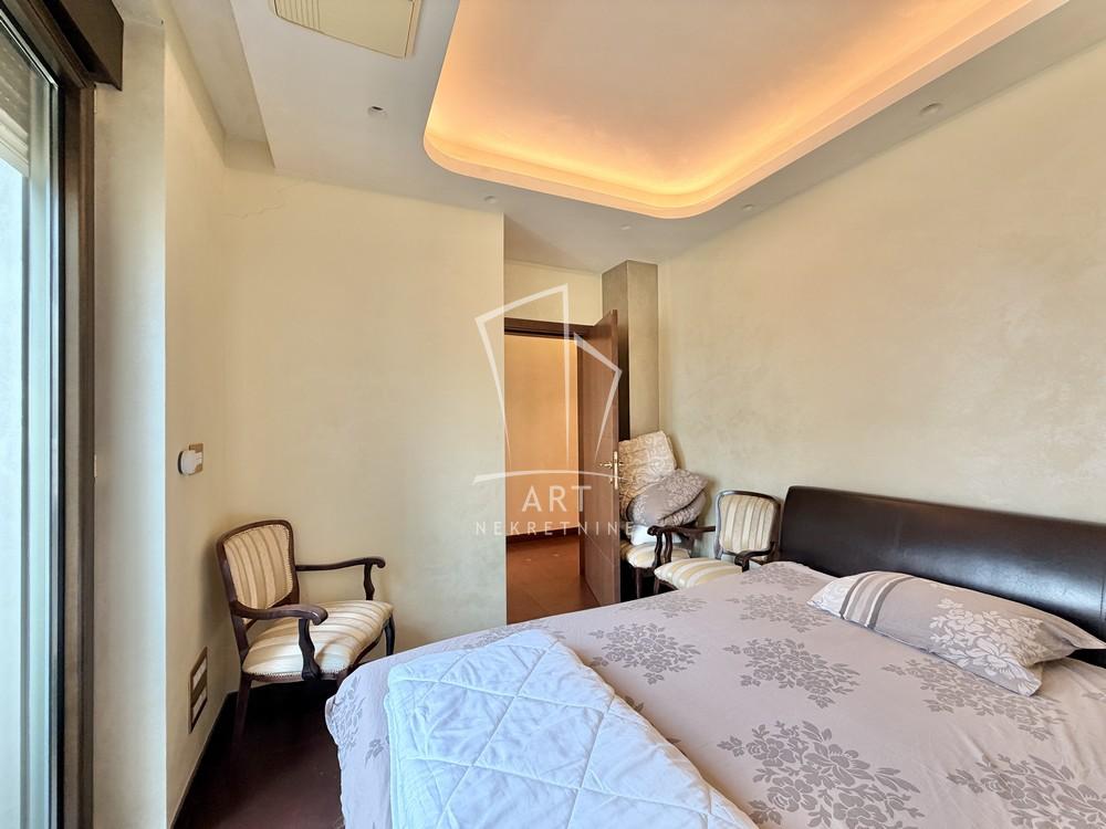 Stan na prodaju u Beogradu, Vračar (Hram), 214m2, cena 1450000 evra