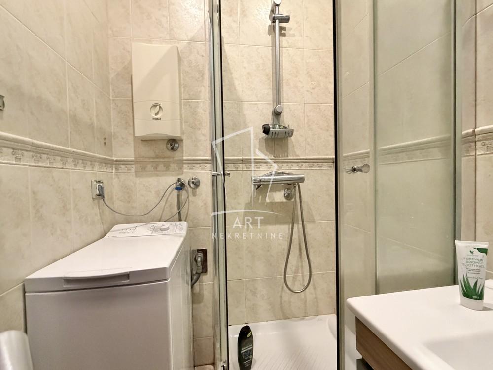 Stan na prodaju u Beogradu, Vračar (Hram), jednosoban, 37m2, cena 210000 evra
