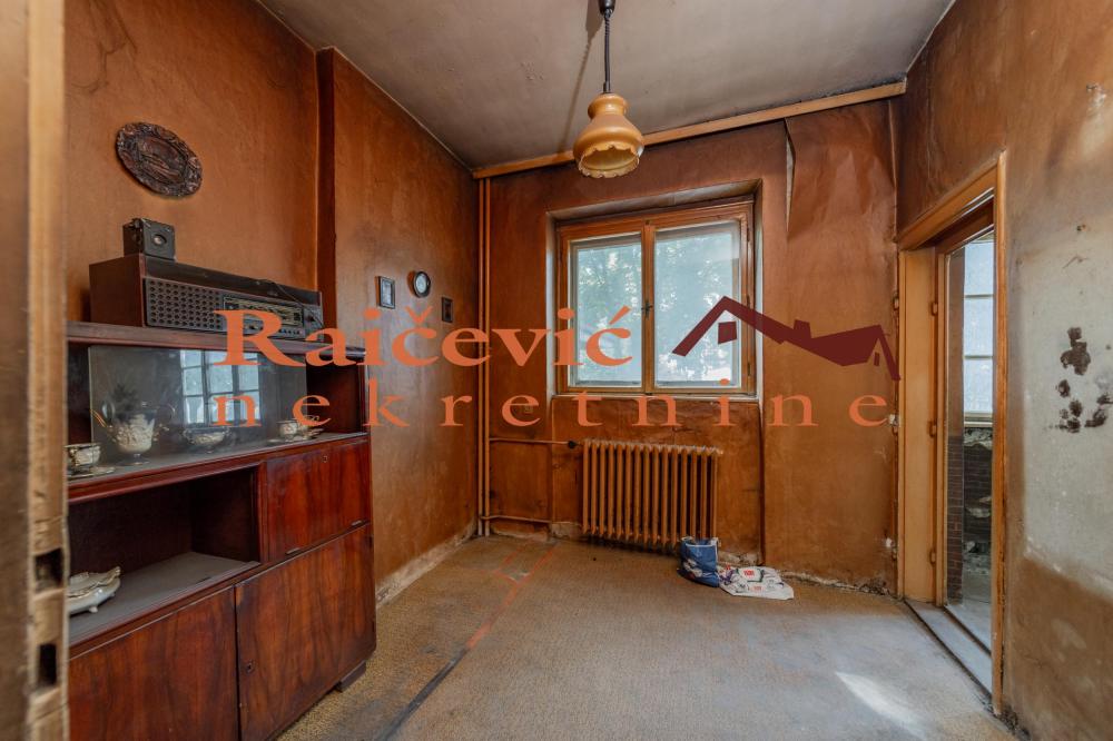Stan na prodaju u Beogradu, Cvetni trg, dvosoban, 56m2, cena 239000 evra