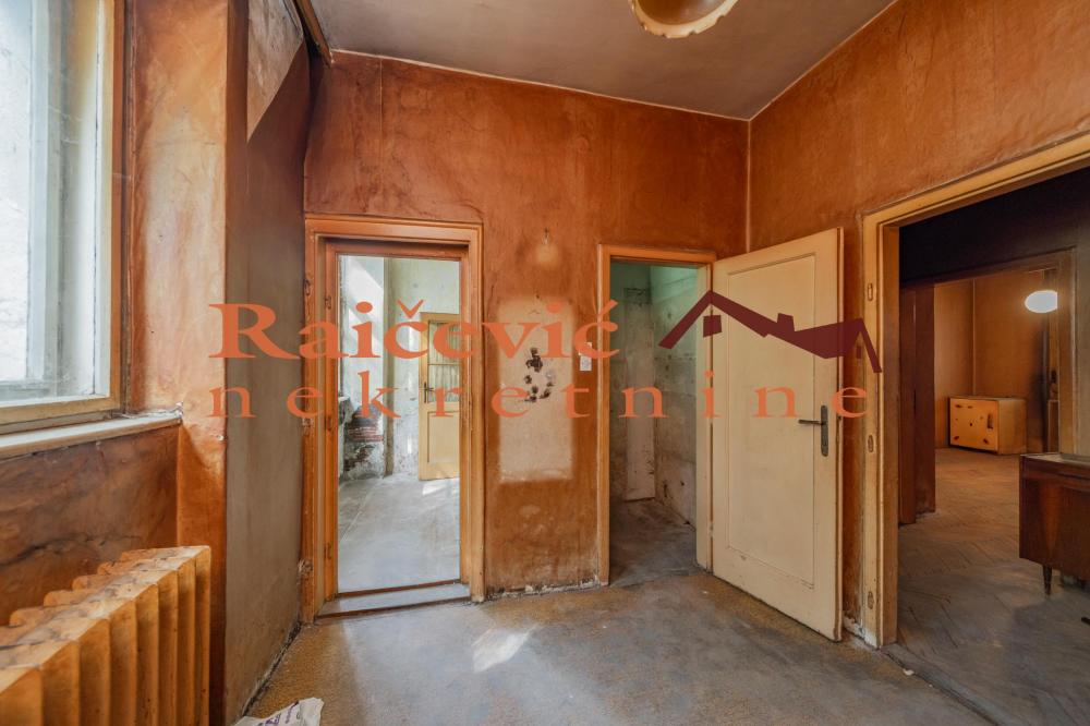 Stan na prodaju u Beogradu, Cvetni trg, dvosoban, 56m2, cena 239000 evra