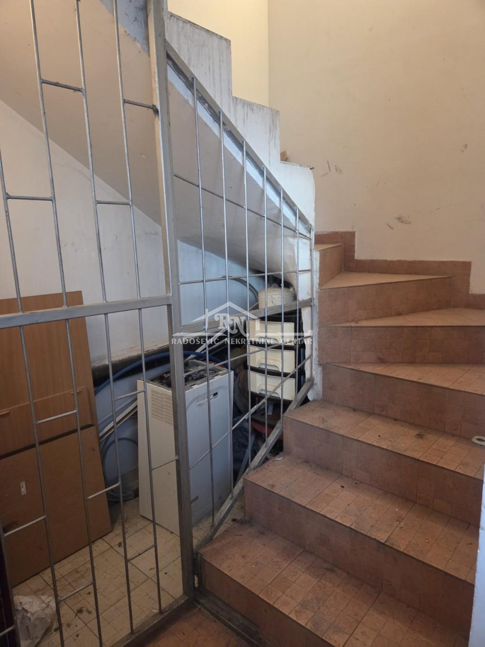 Stan na prodaju u Beogradu, Voždovac, jednosoban, 34m2, cena 250000 evra