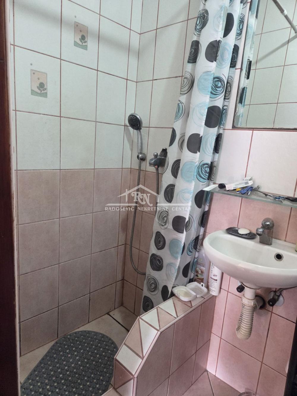 Stan na prodaju u Beogradu, Voždovac, jednosoban, 34m2, cena 250000 evra