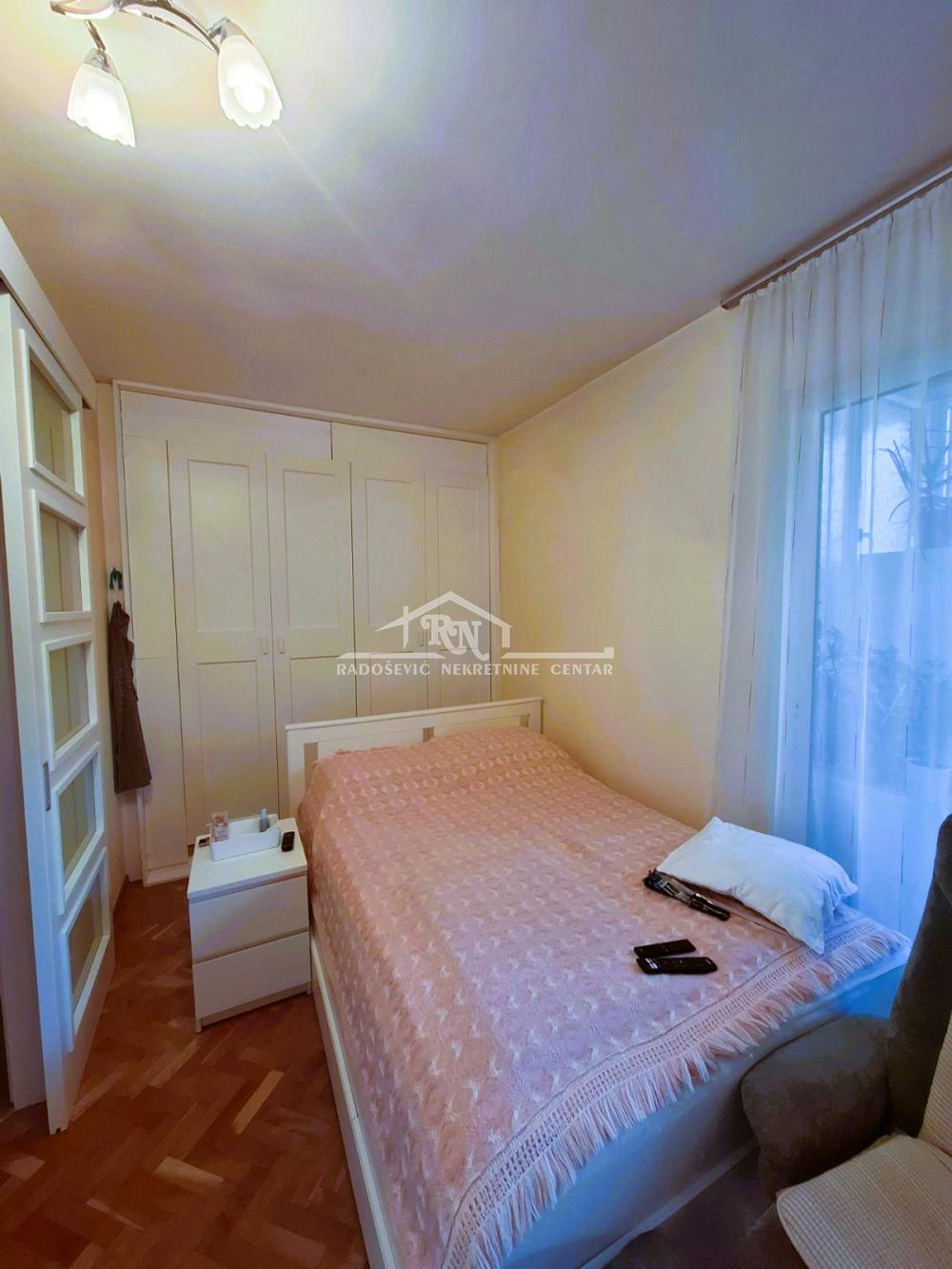 Stan na prodaju u Beogradu, Vukov spomenik, jednoiposoban, 38m2, cena 180000 evra