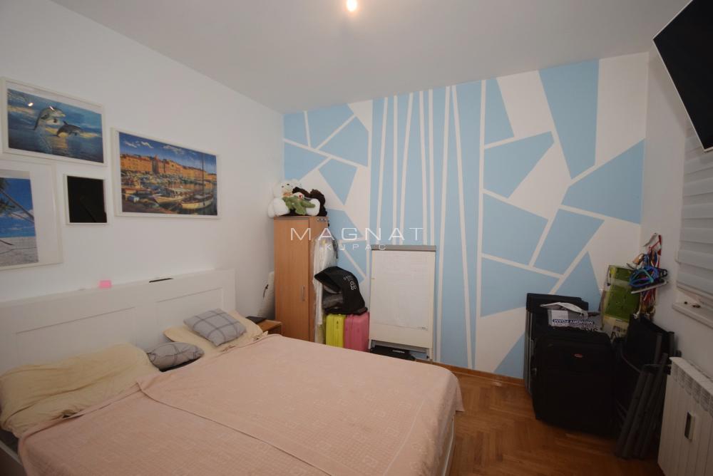 Stan na prodaju u Beogradu, Višnjička banja, troiposoban, 88m2, cena 232000 evra