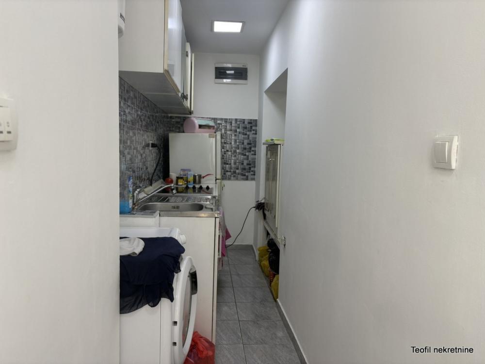 Stan na prodaju u Beogradu, Karaburma, jednosoban, 25m2, cena 80000 evra