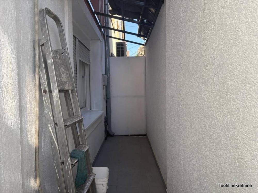 Stan na prodaju u Beogradu, Karaburma, jednosoban, 25m2, cena 80000 evra