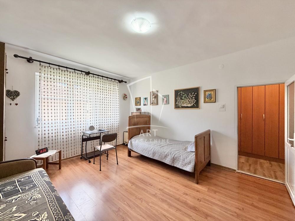 Stan na prodaju u Beogradu, Pašino brdo, troiposoban, 65m2, cena 199500 evra