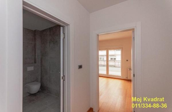 Stan na prodaju u Beogradu, Autokomanda, trosoban, 92m2, cena 322000 evra