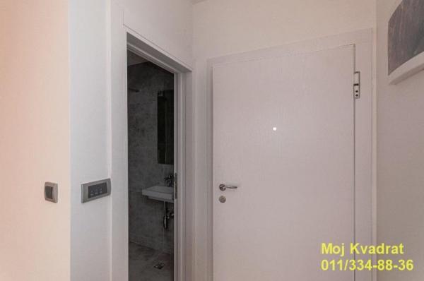 Stan na prodaju u Beogradu, Autokomanda, trosoban, 92m2, cena 322000 evra