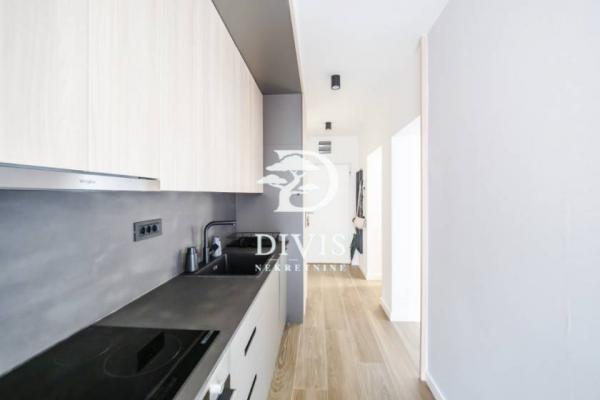 Stan na prodaju u Beogradu, Crveni Krst, dvoiposoban, 60m2, cena 247000 evra