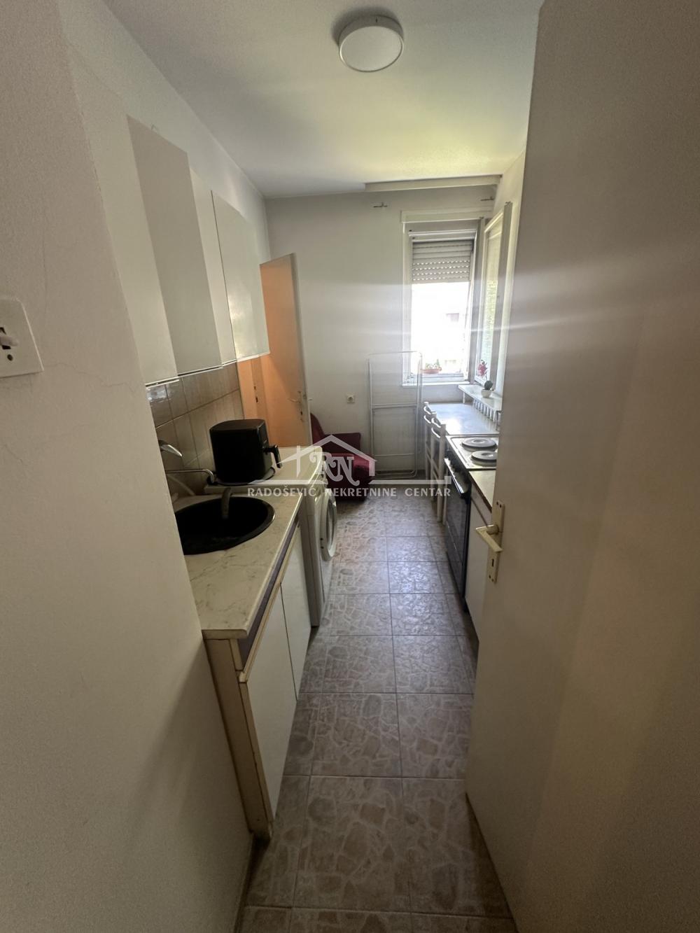 Stan na prodaju u Beogradu, Karaburma, dvosoban, 49m2, cena 139000 evra