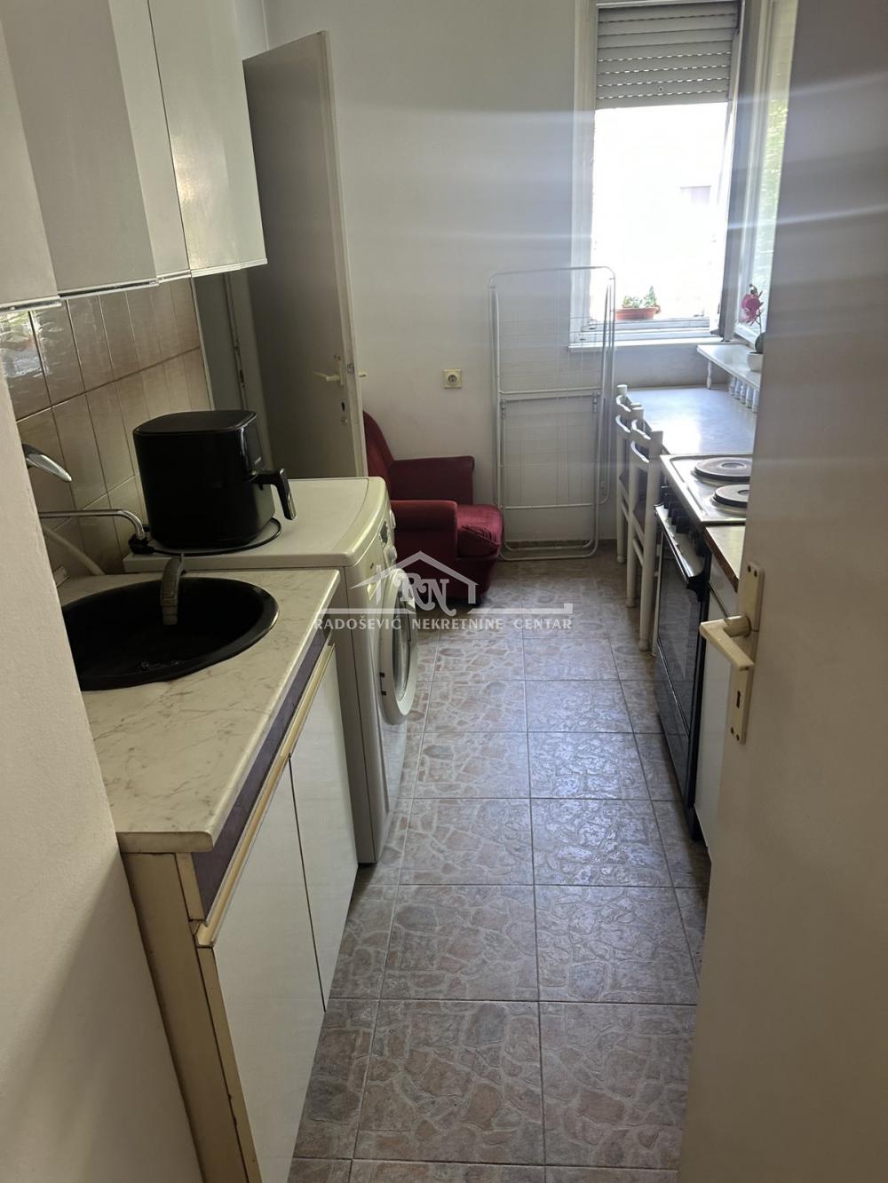 Stan na prodaju u Beogradu, Karaburma, dvosoban, 49m2, cena 139000 evra