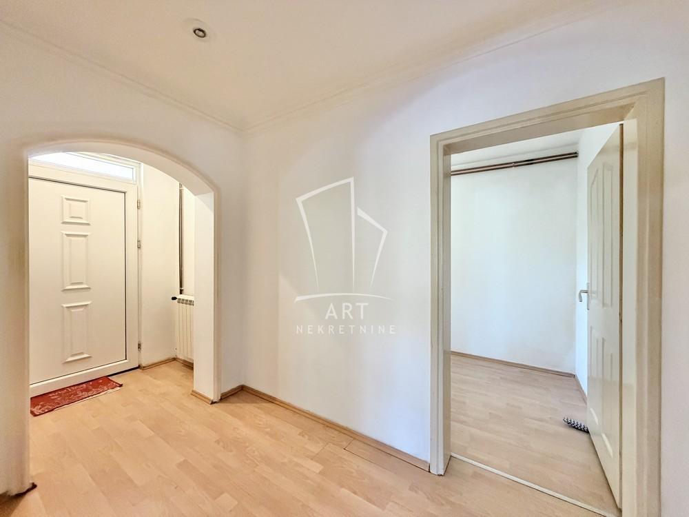 Stan na prodaju u Beogradu, Mirijevo, trosoban, 89m2, cena 195000 evra