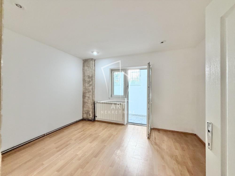 Stan na prodaju u Beogradu, Mirijevo, trosoban, 89m2, cena 195000 evra