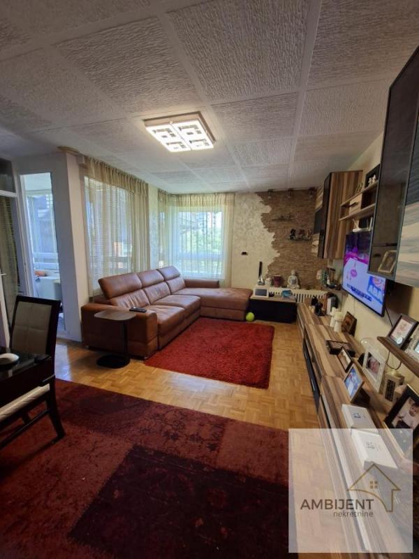 Stan na prodaju u Beogradu, Nova Galenika, troiposoban, 73m2, cena 235000 evra