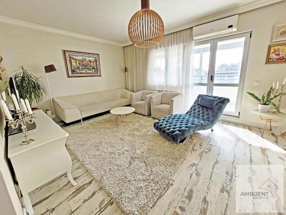 Stan na prodaju u Beogradu, Banjica, trosoban, 90m2, cena 319000 evra