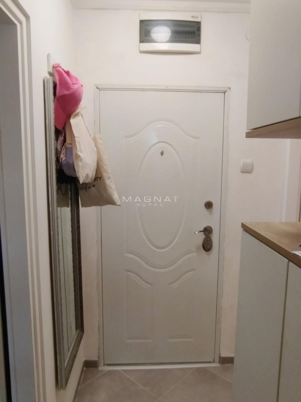 Stan na prodaju u Beogradu, Palilula, jednoiposoban, 38m2, cena 60000 evra