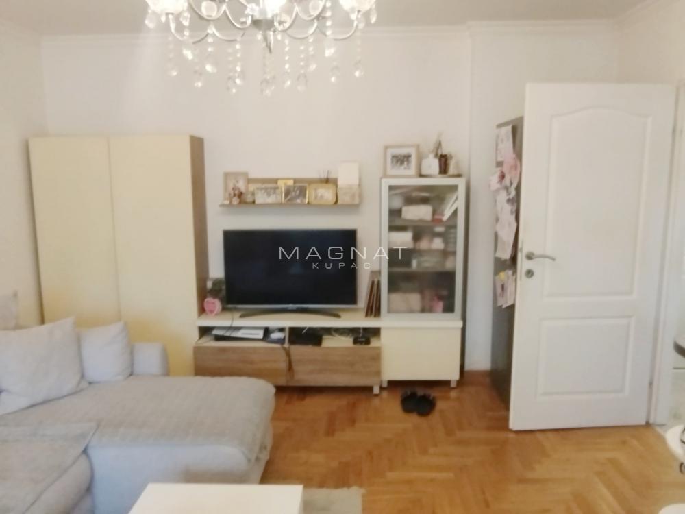 Stan na prodaju u Beogradu, Palilula, jednoiposoban, 38m2, cena 60000 evra