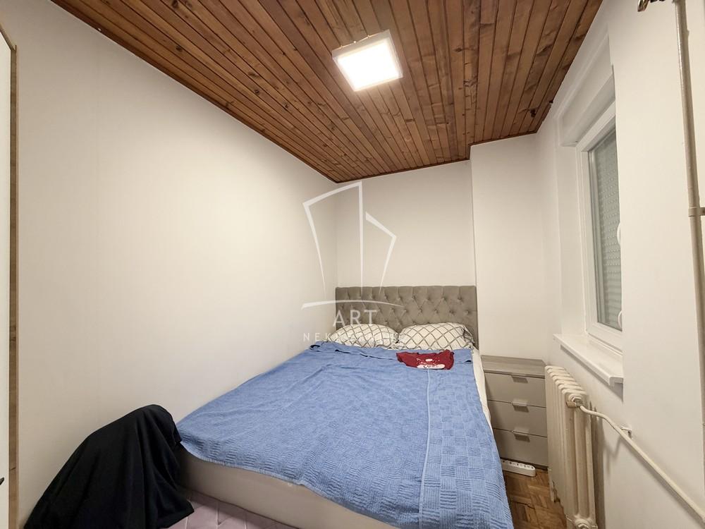 Stan na prodaju u Beogradu, Novi Beograd, dvoiposoban, 72m2, cena 250000 evra